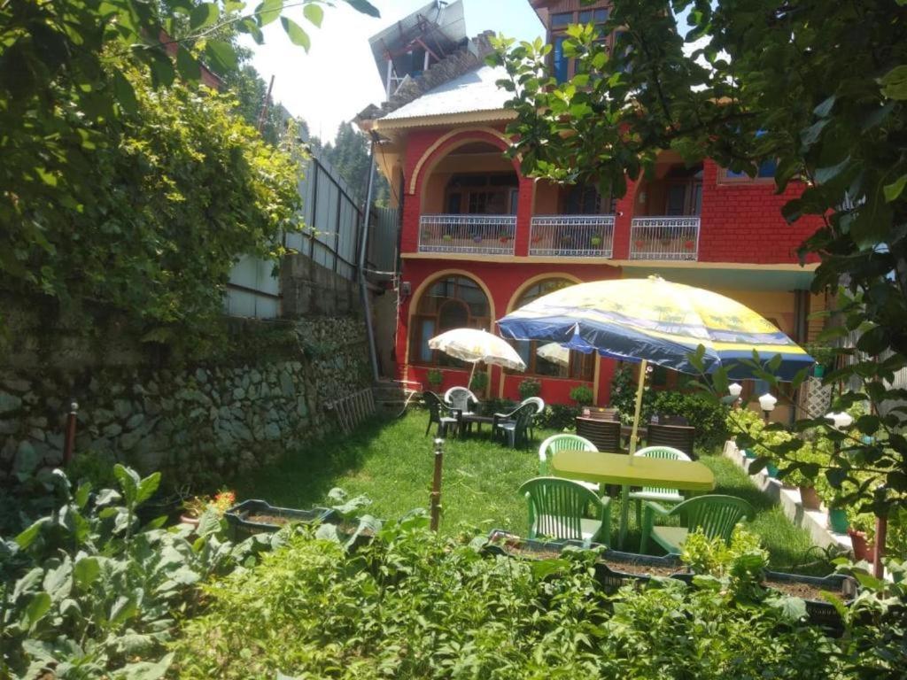 Wani Guest House Gulmarg Exterior foto